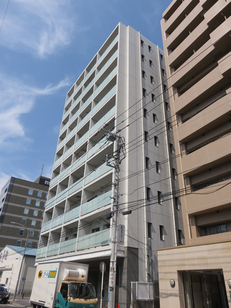 リストレジデンス新横浜の外観