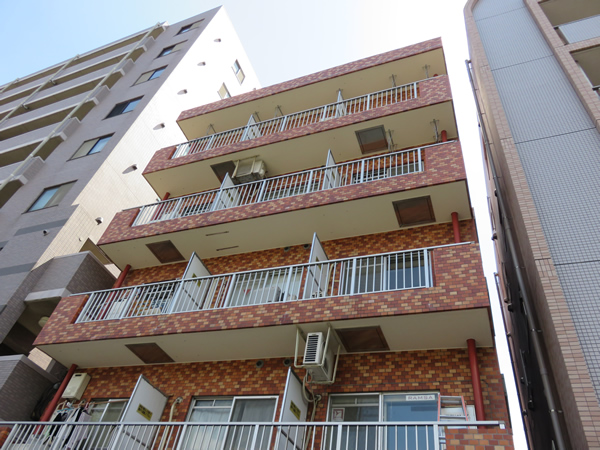 ライオンズマンション神奈川新町第2の外観