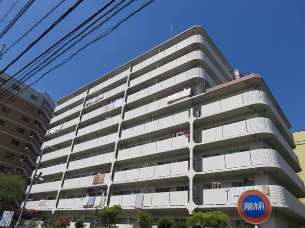 東神奈川グリーンマンションの外観