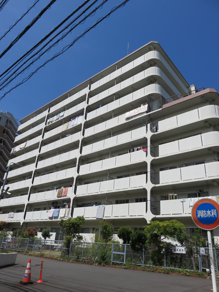 東神奈川グリーンマンションの外観