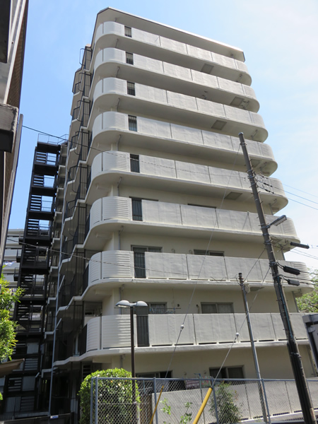 東神奈川グリーンマンションの外観