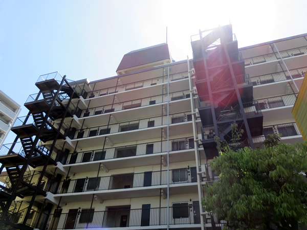 東神奈川グリーンマンションの外観