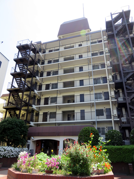 東神奈川グリーンマンションの外観