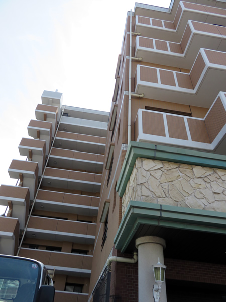 ダイアパレスベイフロント神奈川新町の外観