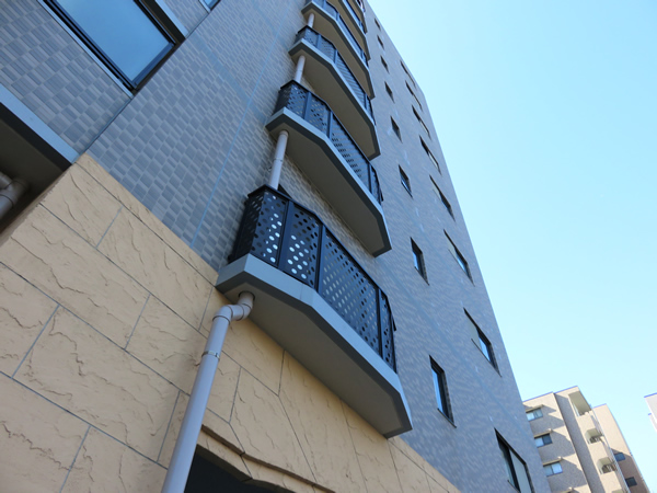 ベルクレール横濱ベルヴィーの外観