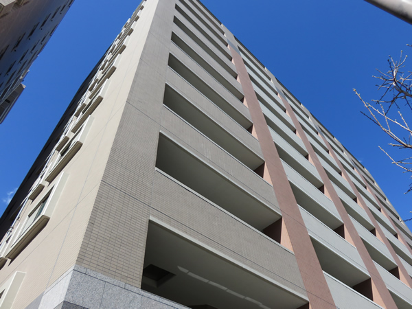 ライオンズプラザ横浜サウスステージの外観