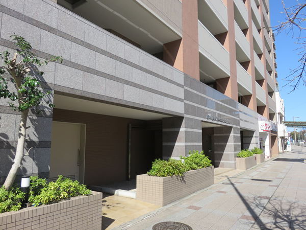 ライオンズプラザ横浜サウスステージの外観