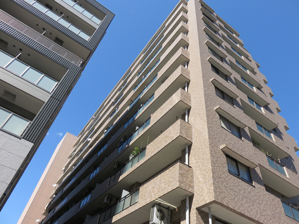 プランヴェール吉野町の外観