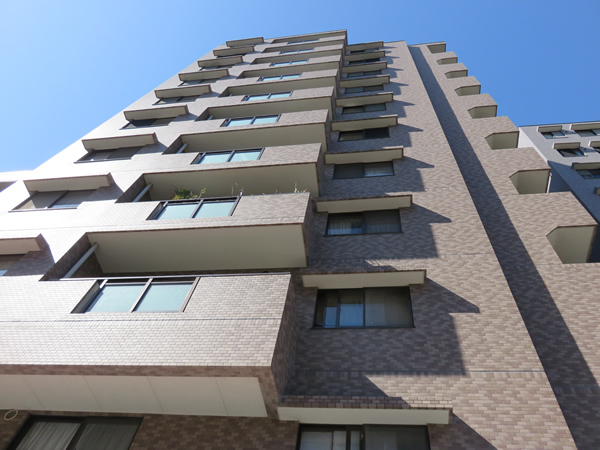 プランヴェール吉野町の外観