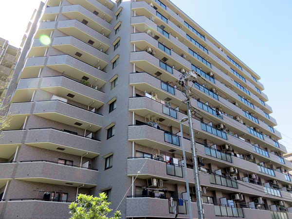 ルミナス横浜阪東橋の外観