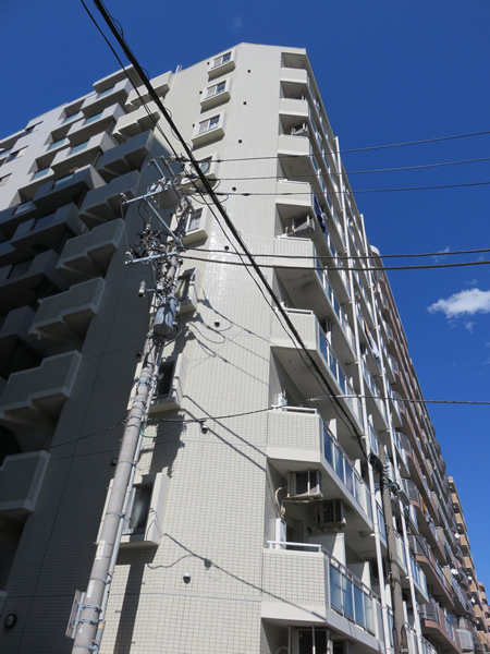 クリオ大通り公園1番館の外観