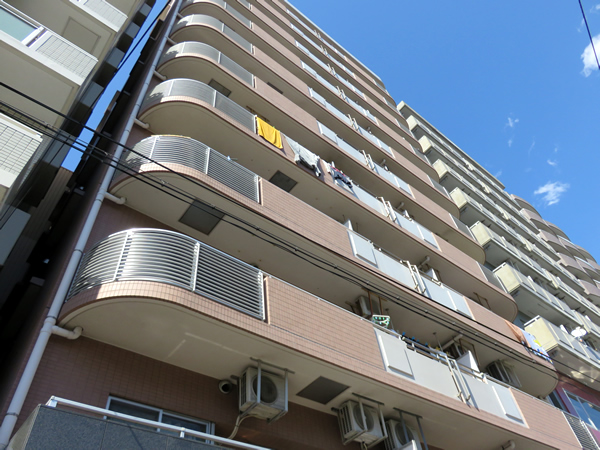 パルナス阪東橋の外観