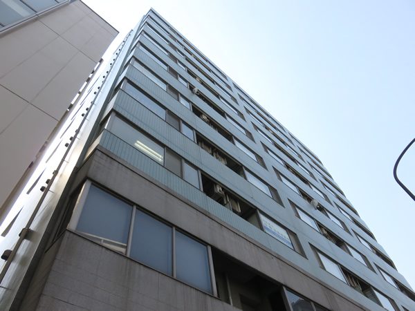 サンハロー東神奈川駅前の外観