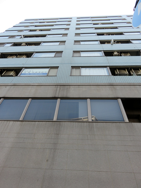 サンハロー東神奈川駅前の外観