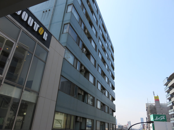 サンハロー東神奈川駅前の外観