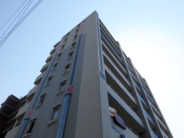 パール横浜東の外観