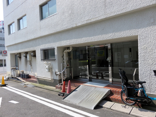 東神奈川クインビルの外観