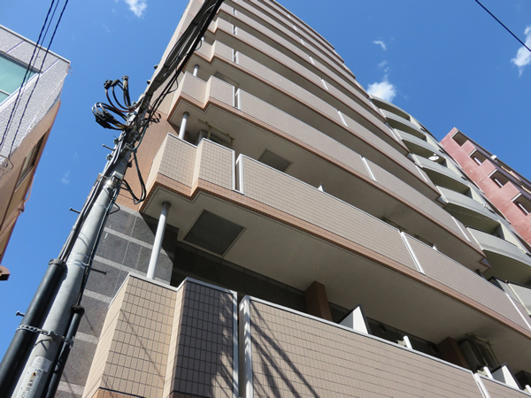 アールケープラザ関内大通り公園の外観