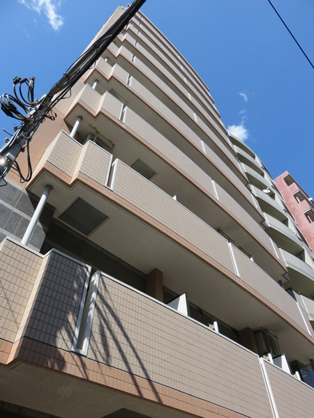 アールケープラザ関内大通り公園の外観