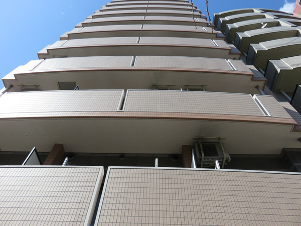 アールケープラザ関内大通り公園の外観