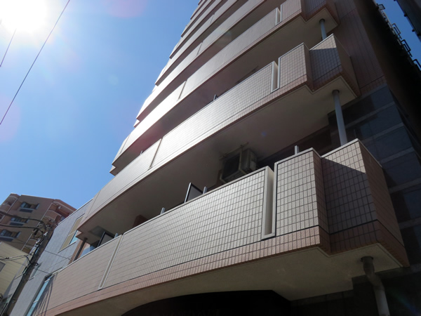 アールケープラザ関内大通り公園の外観