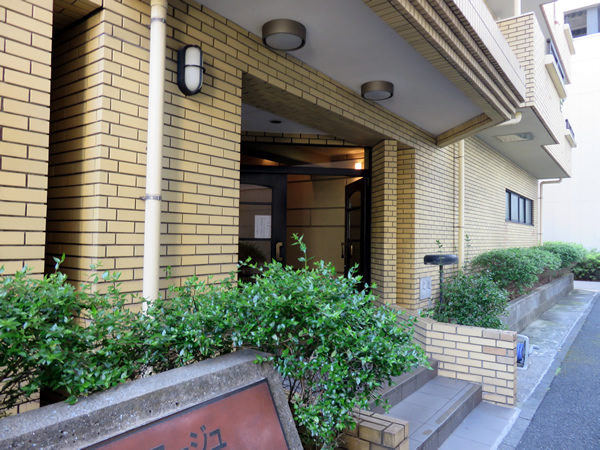 ネオアージュ横浜大通り公園の外観