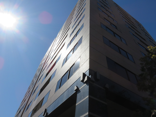 ストークタワー大通り公園1の外観