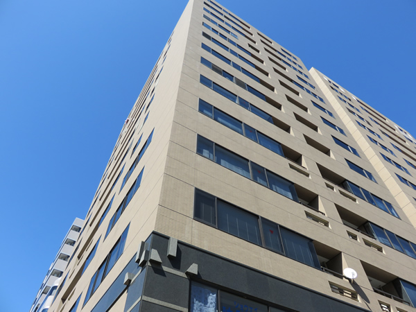 ロイヤルステージST大通り公園の外観