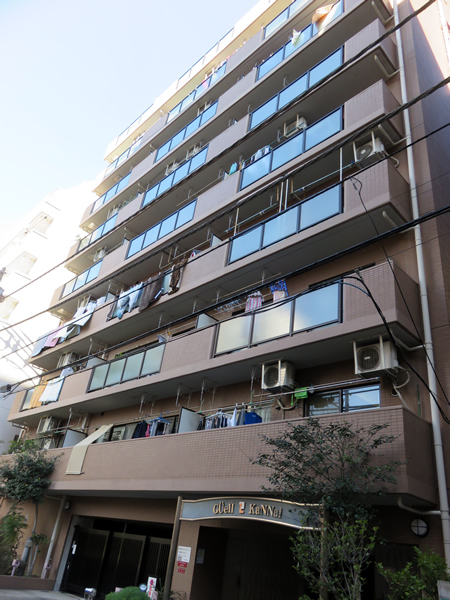 グエル関内の外観