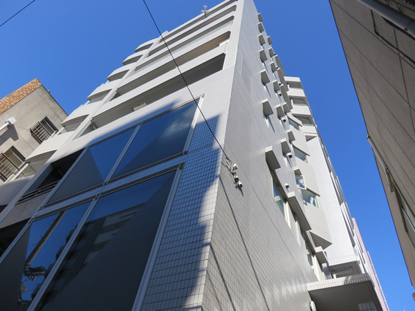 マリーヌ伊勢佐木の外観