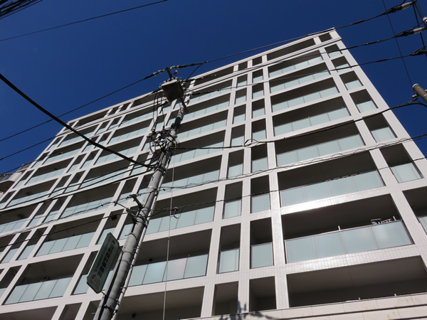 クリオ東神奈川1番館の外観