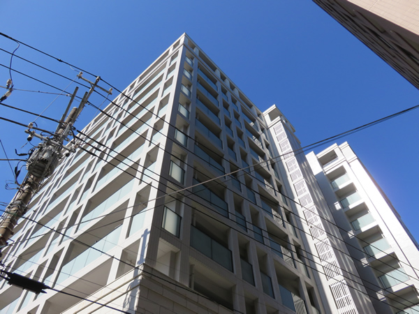 クリオ東神奈川1番館の外観