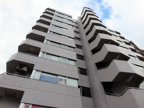 コスモ東神奈川駅前の外観