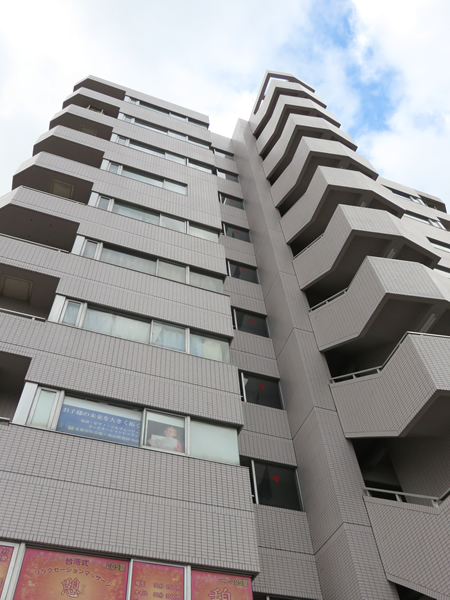 コスモ東神奈川駅前の外観