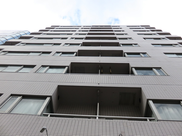 コスモ東神奈川駅前の外観