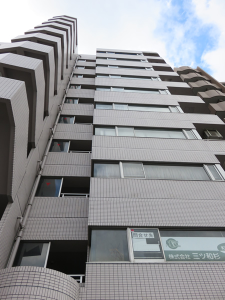 コスモ東神奈川駅前の外観