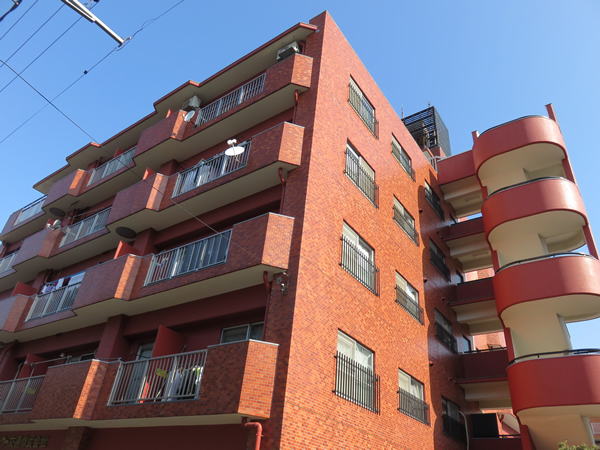 東神奈川フラワーマンションの外観