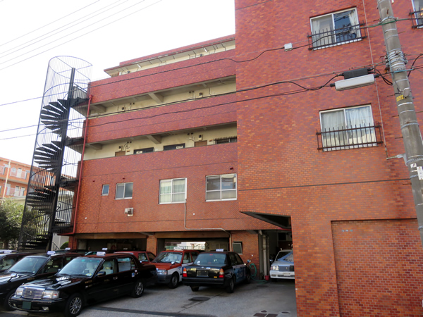 東神奈川フラワーマンションの外観