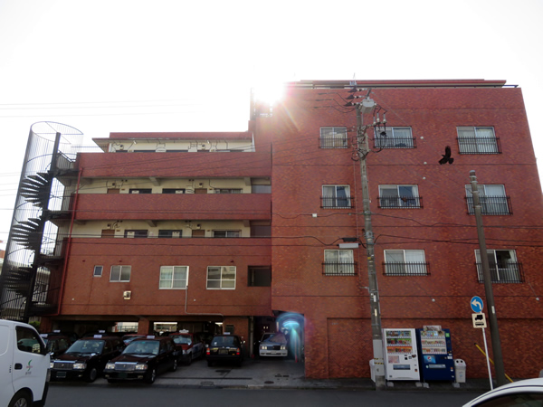 東神奈川フラワーマンションの外観