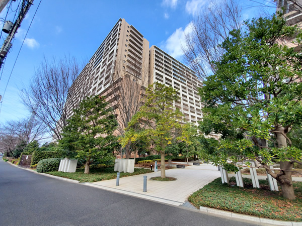 溝の口ガーデンアクアスＢ棟の外観