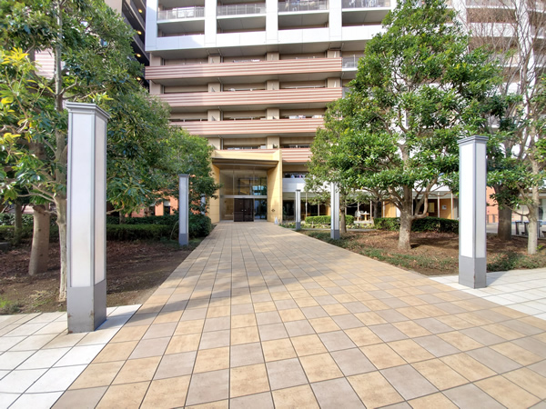 溝の口ガーデンアクアスＢ棟の外観