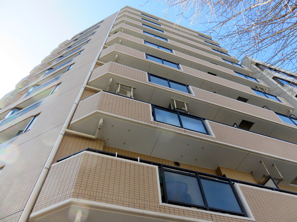 クリオ大通り公園3番館の外観