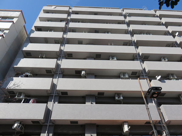 ライオンズプラザ伊勢佐木モールの外観