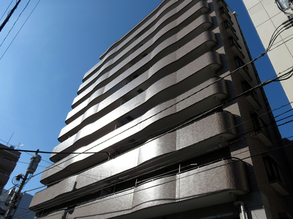 日神パレステージ伊勢佐木の外観