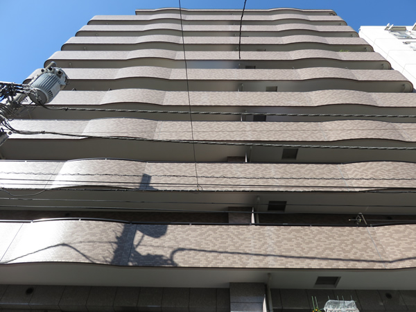 日神パレステージ伊勢佐木の外観