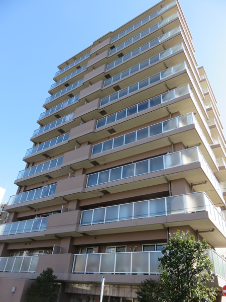 クリオ阪東橋の外観