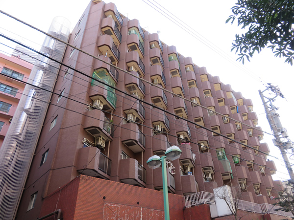 セザール伊勢佐木の外観