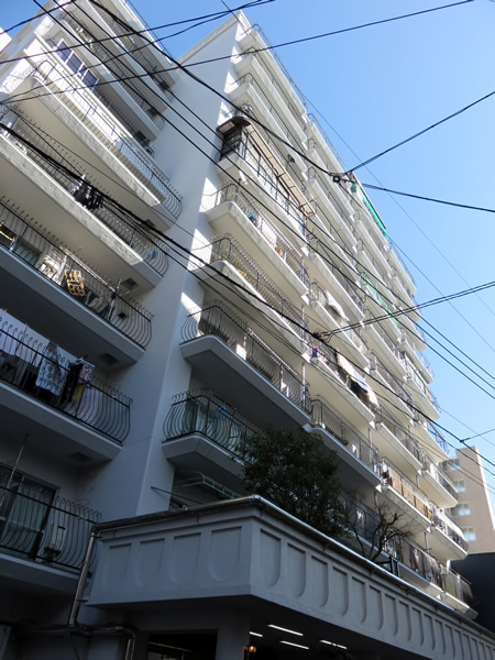 シャンボール伊勢佐木町の外観