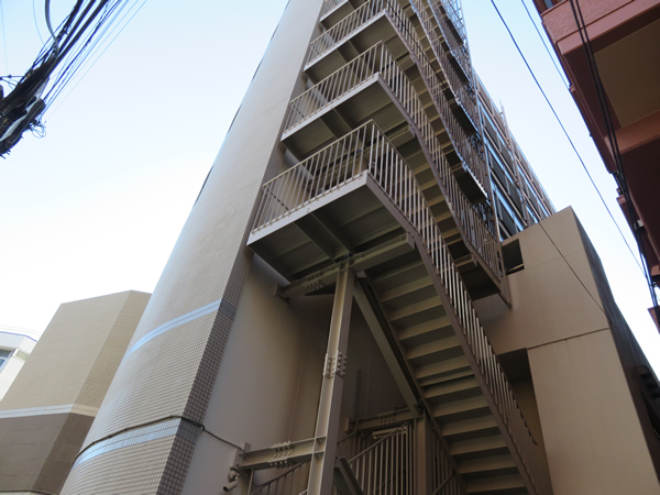 伊勢佐木クイントパラディオの外観