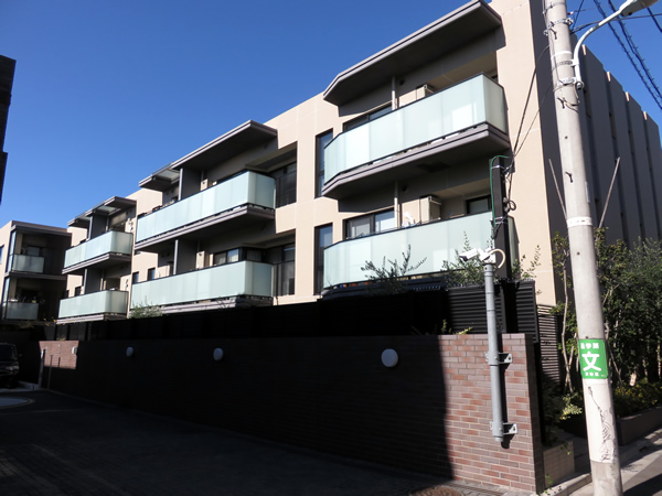 オープンレジデンシア初台の外観